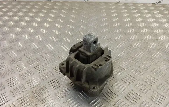 BMW 7 F01 F02 F03 F04 Engine mount bracket 6777373