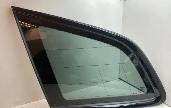 Volvo XC60 Rear side window 32244121