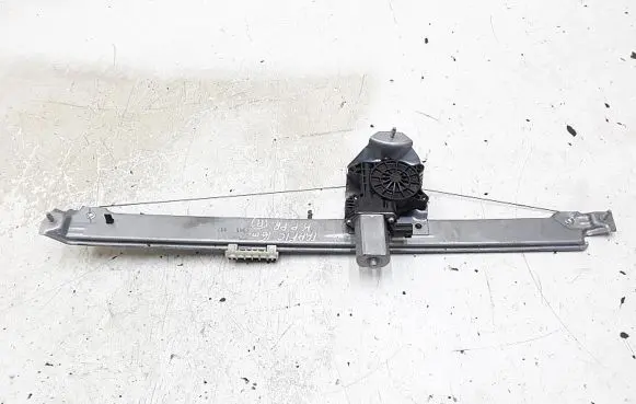 Renault Trafic III (X82) Rear door window regulator with motor 807210974r