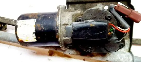 Peugeot 406 Wiper motor