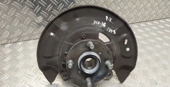 Toyota Yaris Front wheel hub