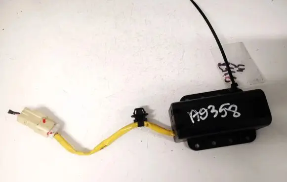 Mitsubishi Outlander Airbag deployment crash/impact sensor 8610a054