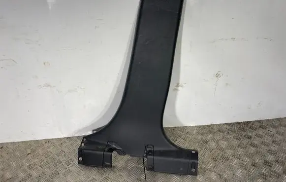 (B) pillar trim (bottom)