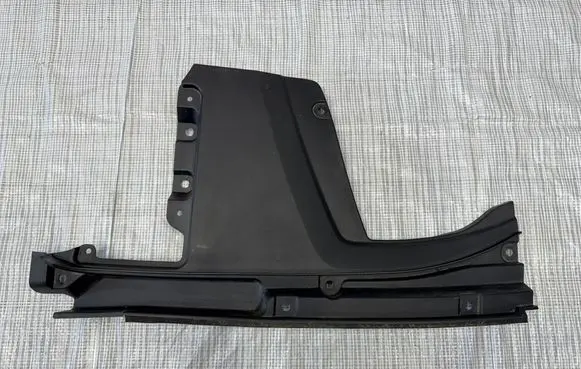 Maserati Levante Engine bonnet/hood lock trim molding 