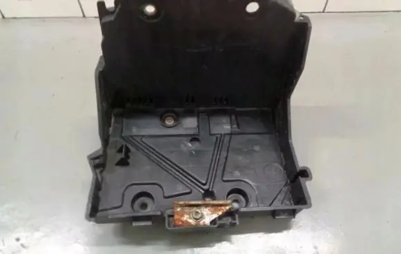Renault Kangoo III Battery box tray 