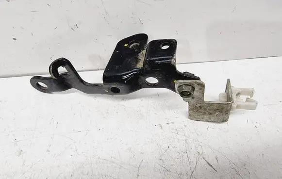 Dacia Duster Engine mounting bracket 144A84857R