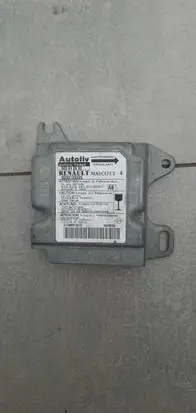 Renault Master II Airbag control unit/module 8200139325 600840800