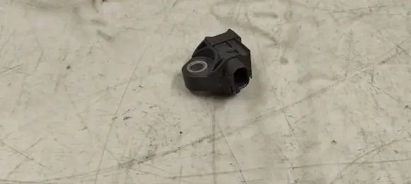 Mercedes-Benz C W205 Airbag deployment crash/impact sensor A2139051300