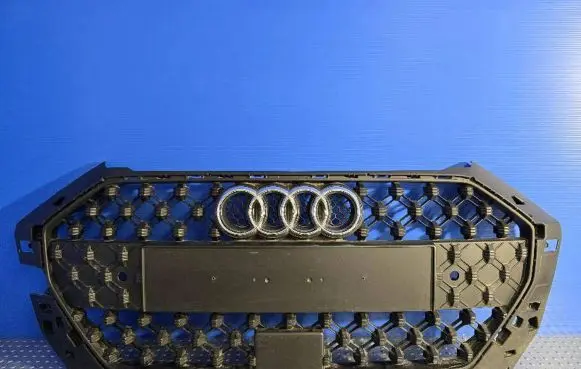 Audi A1 Front grill 82A853651D 82A853653