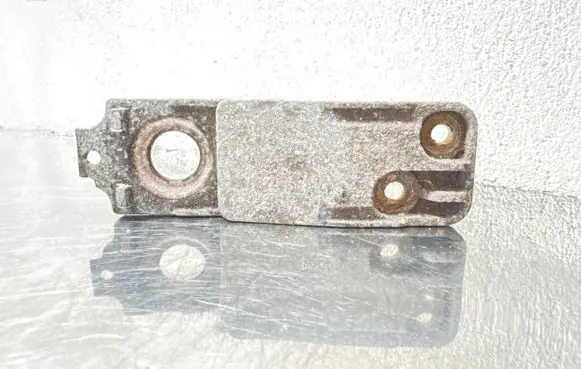 Opel Insignia A Radiator support slam panel bracket 23120322