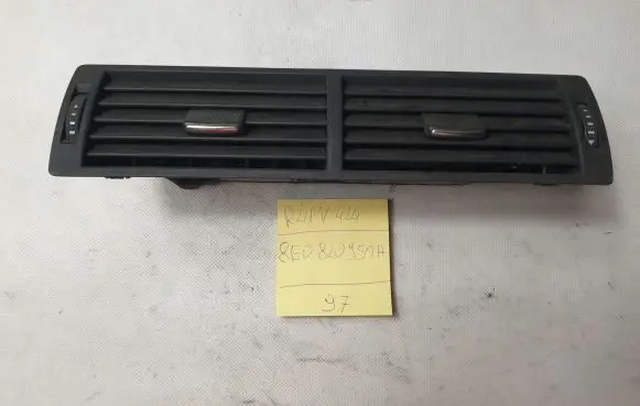Audi A4 S4 B7 8E 8H Dash center air vent grill 8E0820951H