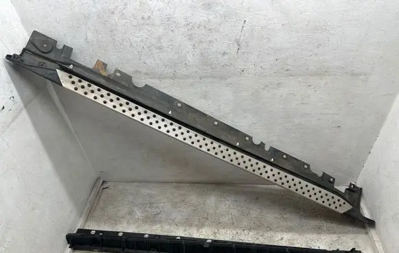 BMW X6 E71 Sill 