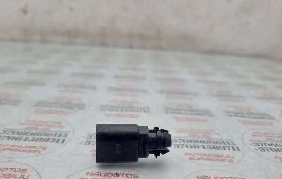 Audi A6 S6 C5 4B Outside/exterior temperature sensor 8Z0820535
