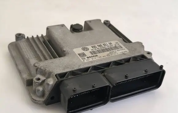 Volkswagen Touran I Engine control unit/module 03G906021RN 03G906021AB 0281014128