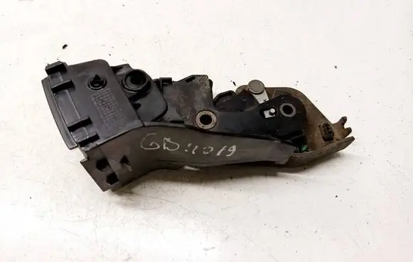 Toyota Avensis T270 Seat back rest lock catch 1471415