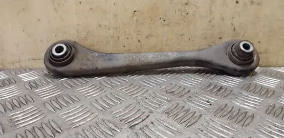 Rear control arm