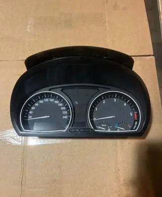 BMW X3 E83 Speedometer (instrument cluster) 102463122 25811510 3451582