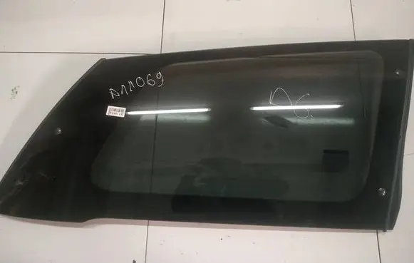Toyota Previa (XR30, XR40) II Rear side window as3