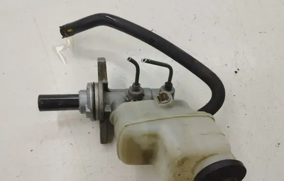 Mercedes-Benz B W245 Master brake cylinder 3540F0022