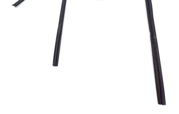 Volvo C40 Rubber seal rear door 33756574