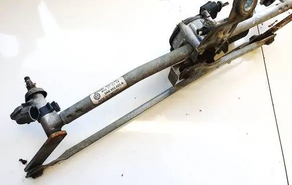 Volkswagen PASSAT B7 Front wiper linkage and motor 3AB955023A