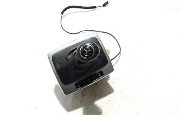 Mercedes-Benz E C207 W207 Gear shifter/selector A2042678124