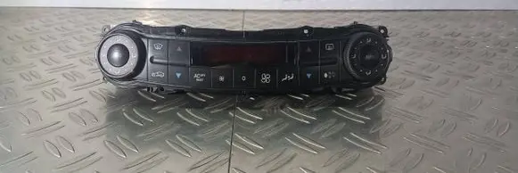 Mercedes-Benz E W211 Climate control unit 2118300185 Q00091003