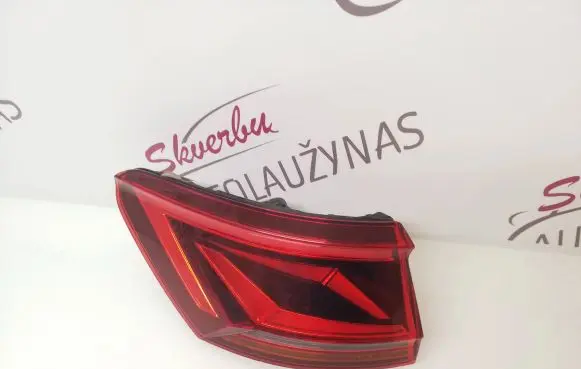 Volkswagen Touareg III Rear/tail lights 760945207A 184522826