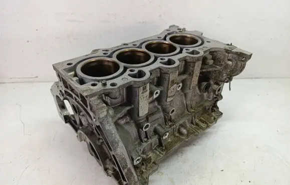 Hyundai i20 (BC3 BI3) Engine block M2B2MMMJ221 G4LF