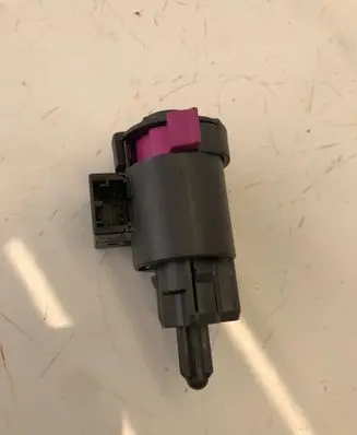 Audi A4 S4 B8 8K Brake pedal sensor switch 4F0945459B 140411