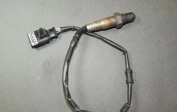 Volkswagen Scirocco Lambda probe sensor 06K906262T