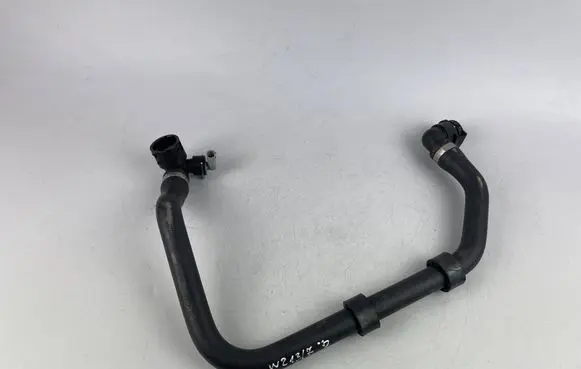 Mercedes-Benz E W213 Engine coolant pipe/hose A2135017500 A0009056102