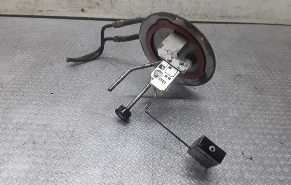 Mazda 5 Fuel level sensor 