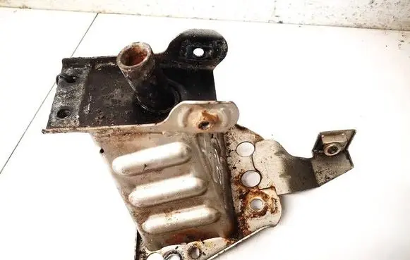 Opel Vectra C Front bumper mounting bracket 