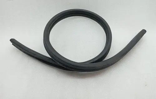 Ferrari California F149 Rubber seal front coupe door window 84036700