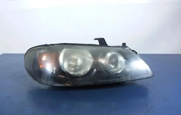 Nissan Almera N16 Headlight/headlamp 215-1196R