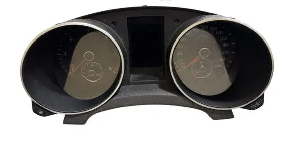 Volkswagen Golf VI Speedometer (instrument cluster) 5K0920860E VDD02427 100819010627
