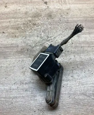 BMW 5 E60 E61 Headlight/headlamp level sensor 6778860