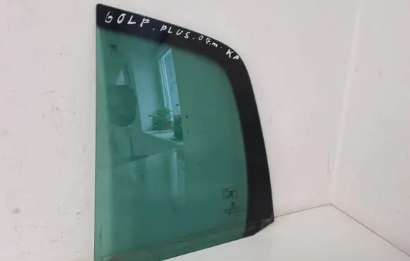 Volkswagen Golf Plus Rear side window E643R006723