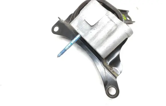 Toyota C-HR I Engine mount bracket