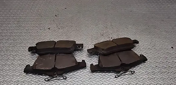 Nissan Primera Brake pads (rear) 