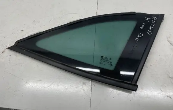 Opel Astra K Rear vent window glass 39045687