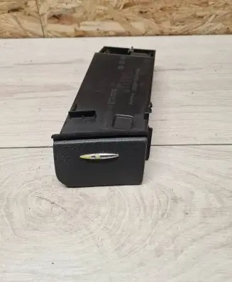 Mercedes-Benz E W211 Dashboard storage box/compartment A2116801152