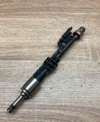 BMW X5 E70 Fuel injector 0261500109 1364759787005 06060207