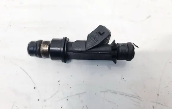 Opel Meriva A Fuel injector 25313846