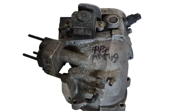 Audi A8 S8 D2 4D Throttle body valve 077133115G