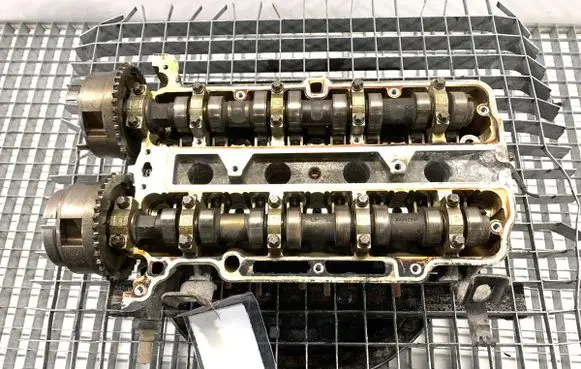Opel Corsa D Engine head 55562229
