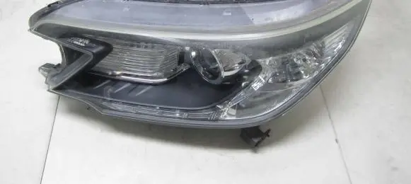 Honda CR-V Headlight/headlamp