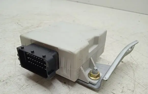 Toyota Corolla Verso AR10 Window wiper relay 859400F010A