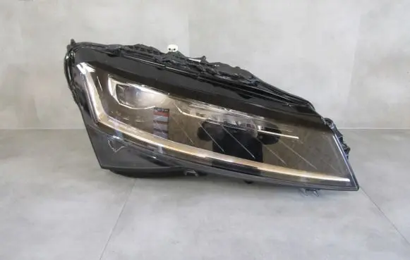 Skoda Superb B8 (3V) Headlight/headlamp 3V1941016E